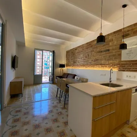 11 Lope Apartment *