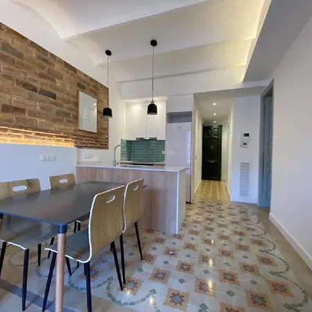 11 Lope Apartment